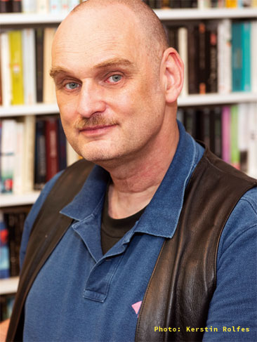 Mike Gorden, Schriftsteller